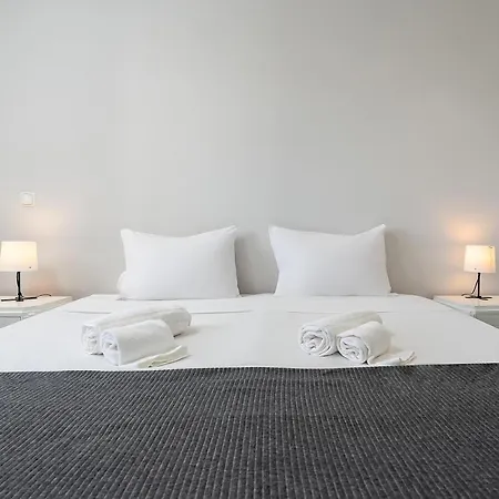 Apartamento Da Rocha Bliss W/ Balcony - 5min Walk To The - By Lovelystay Portimão