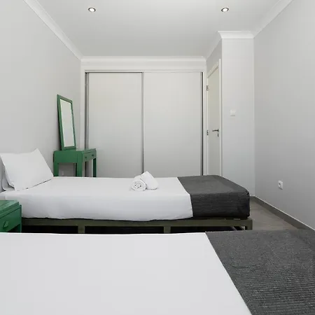 Da Rocha Bliss W/ Balcony - 5min Walk To The - By Lovelystay Portimão